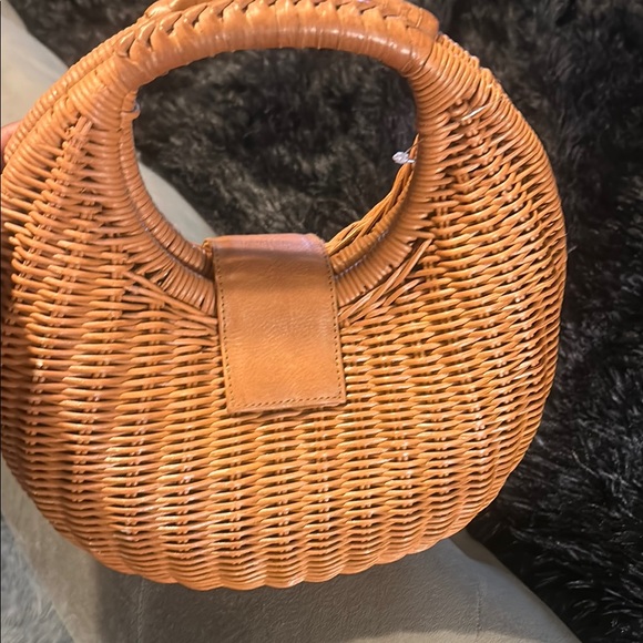 Cleobella Tan Shoulder Bag with Woven Design - Picture 6 of 6